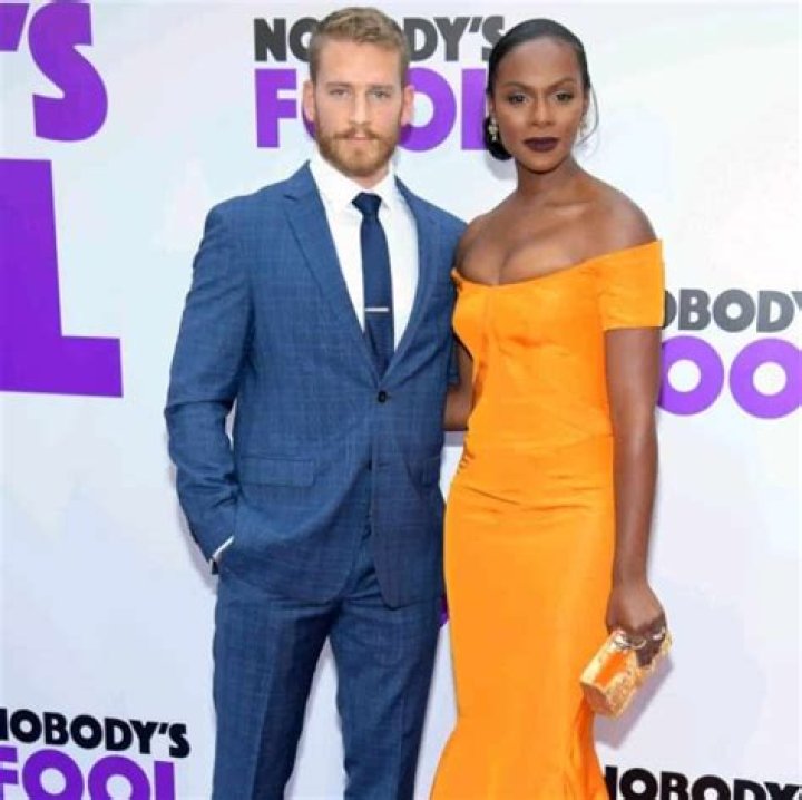 Ella Loren Facts About Tika Sumpter S